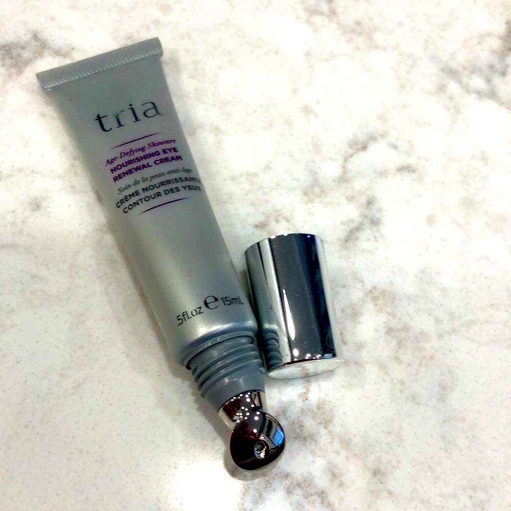 NEW! Tria eye renewal serum - Picture 4 of 4